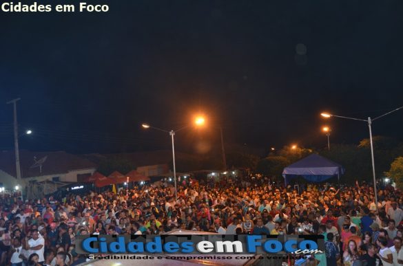 Shows de Guilherme Dantas atrai multidão para o encerramento dos festejos de Floresta do Piauí