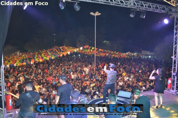 Show de Felipão agita público na 23ª edição da Festa do Vaqueiro em Wall Ferraz
